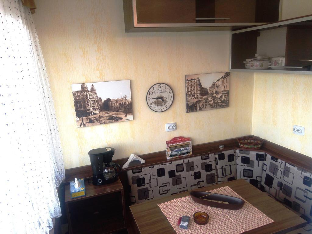 Apartament Dana Bukares Bagian luar foto