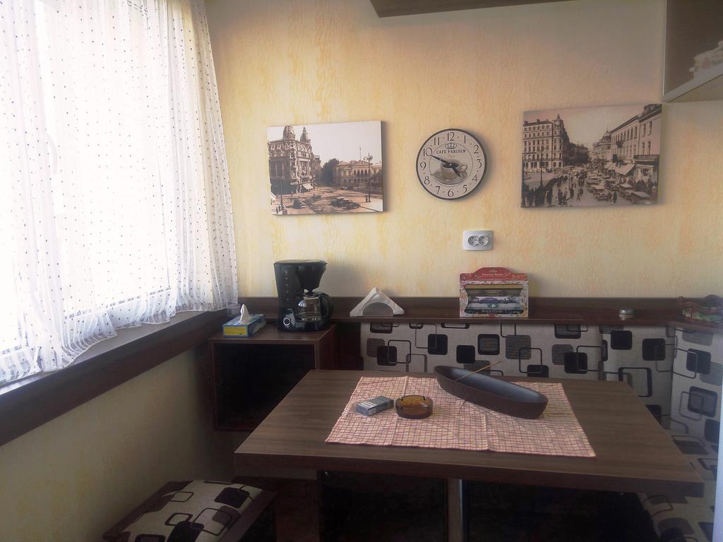 Apartament Dana Bukares Bagian luar foto