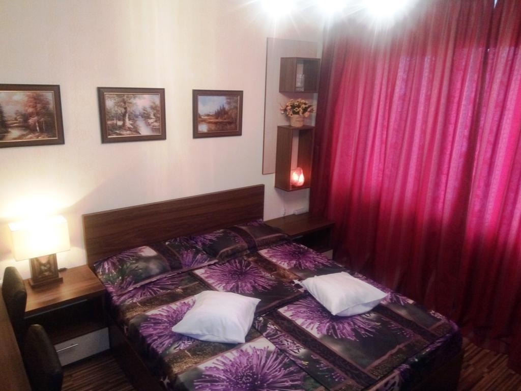 Apartament Dana Bukares Bagian luar foto