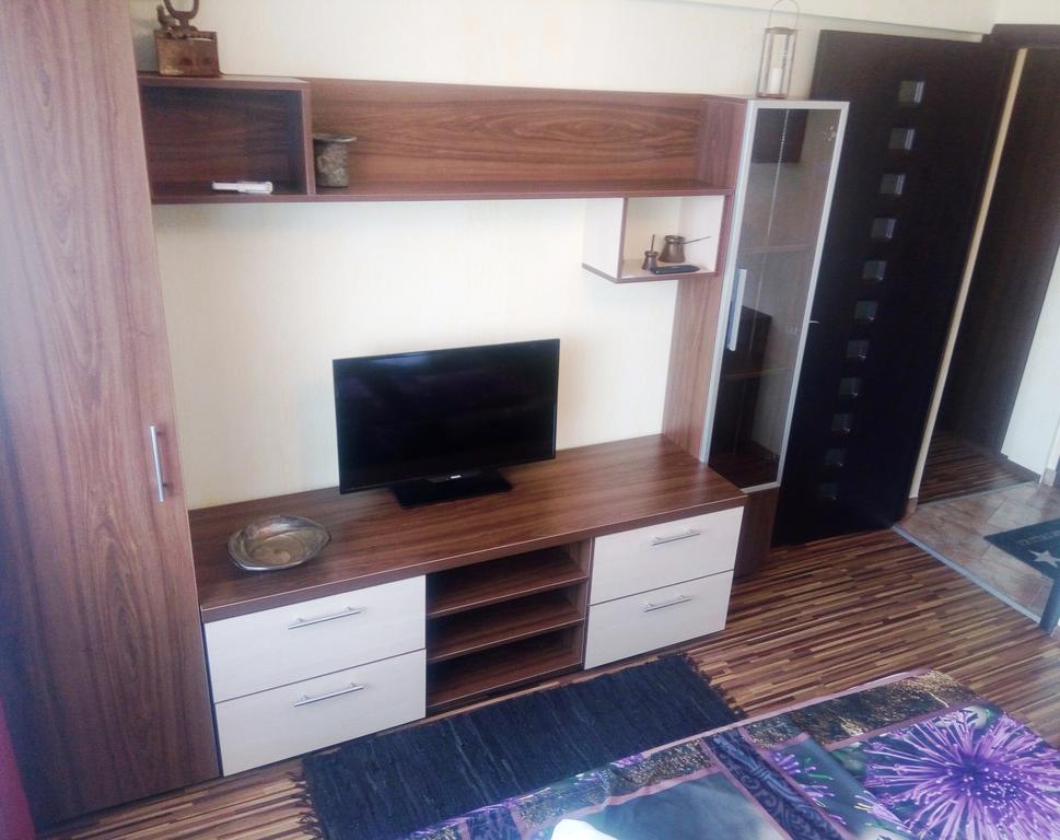 Apartament Dana Bukares Bagian luar foto