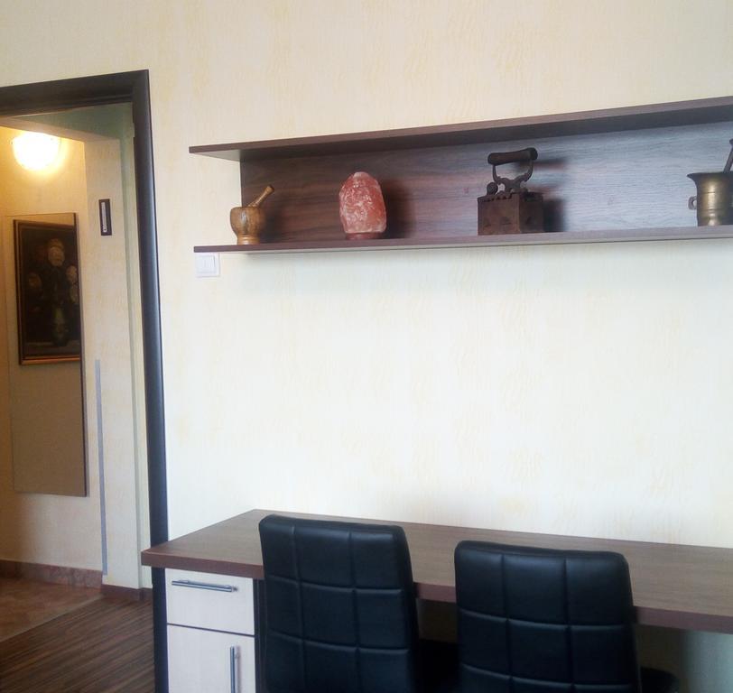 Apartament Dana Bukares Bagian luar foto