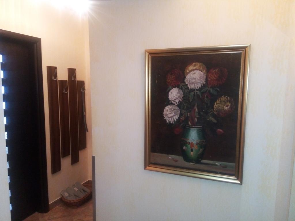 Apartament Dana Bukares Bagian luar foto