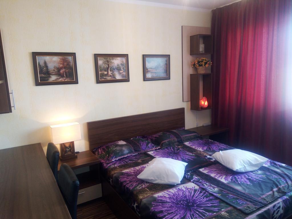 Apartament Dana Bukares Bagian luar foto